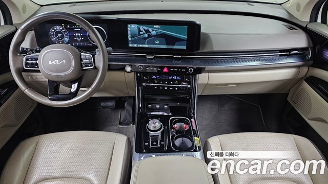 Kia Carnival — interior