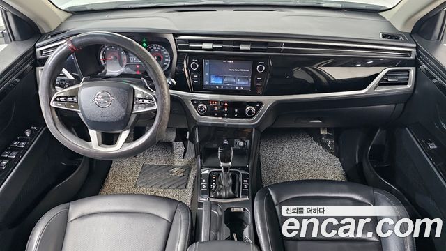KG Mobility Korando — interior