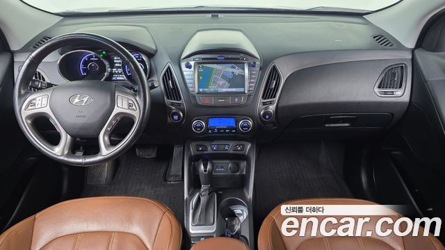 Hyundai Tucson — interior