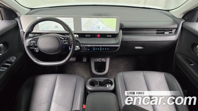 Hyundai IONIQ 5 — interior