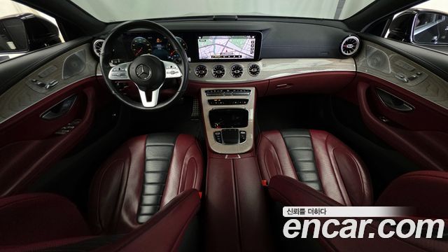 Mercedes-Benz CLS-Class — interior