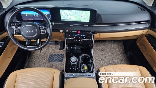Kia Carnival — interior