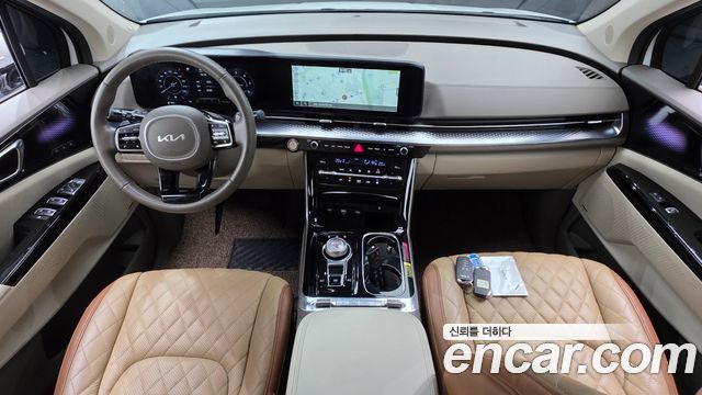 Kia Carnival — interior