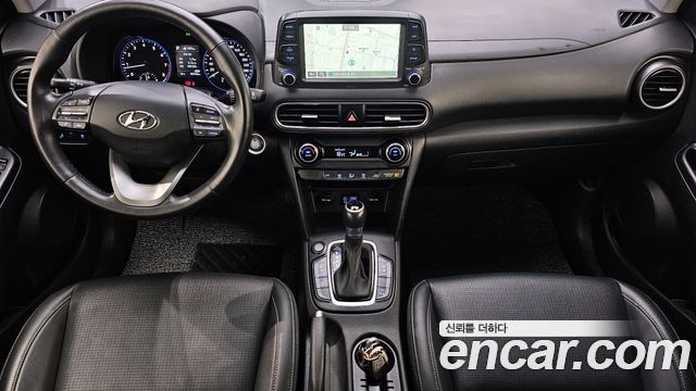 Hyundai Kona — interior