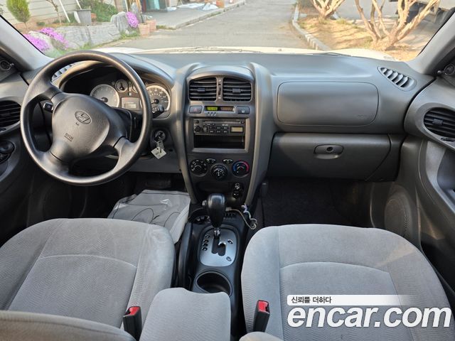 Hyundai Santa Fe — interior