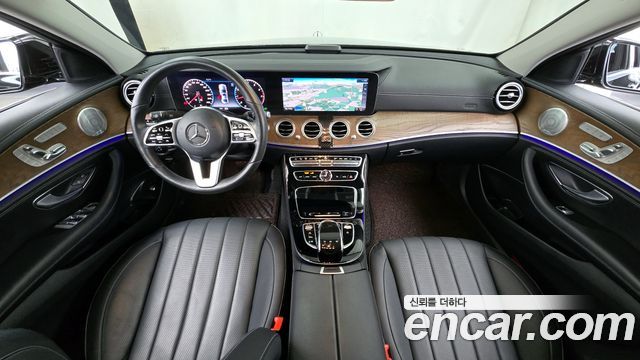 Mercedes-Benz E-Class — interior