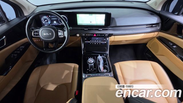 Kia Carnival — interior
