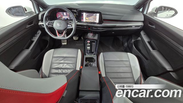 Volkswagen Golf — interior