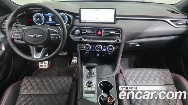 Genesis G70 — interior