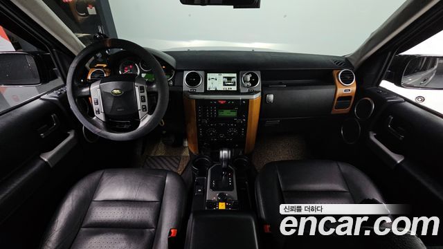 Land Rover Discovery — interior