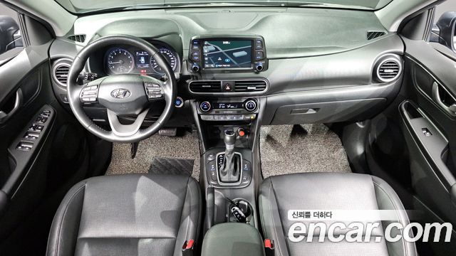 Hyundai Kona — interior