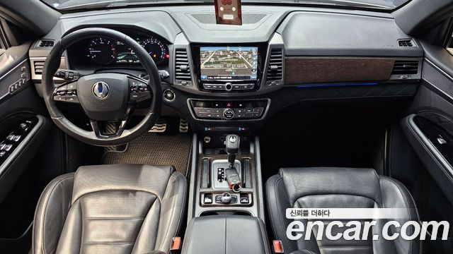 KG Mobility Rexton — interior