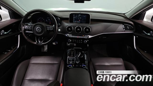 Kia Stinger — interior