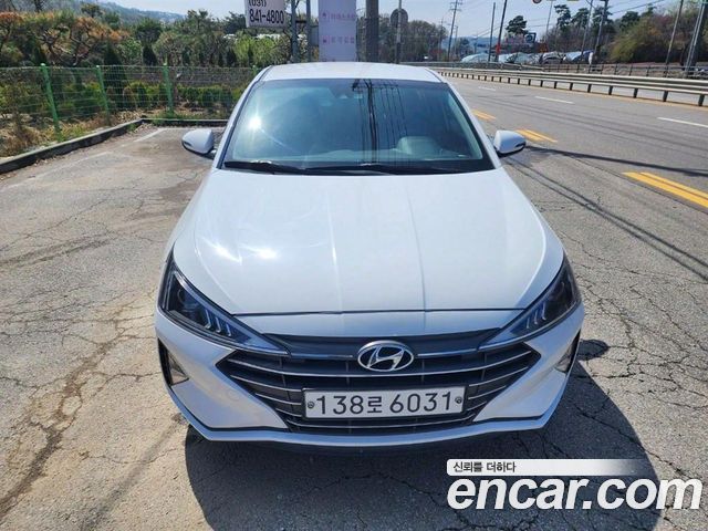 Hyundai Avante — exterior