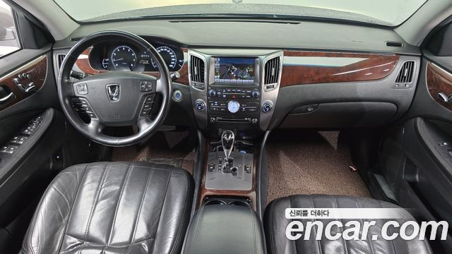 Hyundai Equus — interior