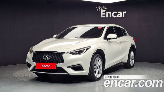 Infiniti Q30