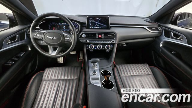 Genesis G70 — interior