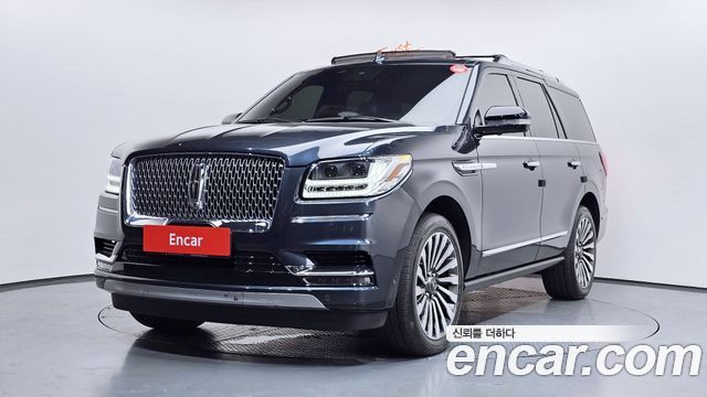 Lincoln Navigator — exterior