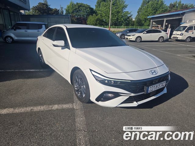 Hyundai Avante — exterior