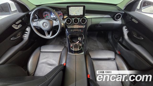 Mercedes-Benz C-Class — interior