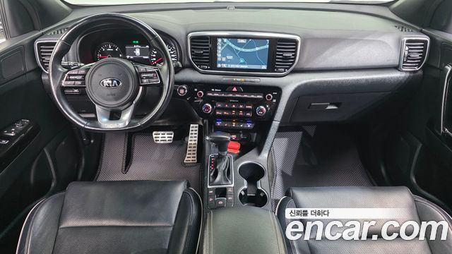 Kia Sportage — interior