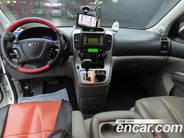 Kia Carnival — interior