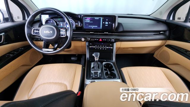 Kia Carnival — interior