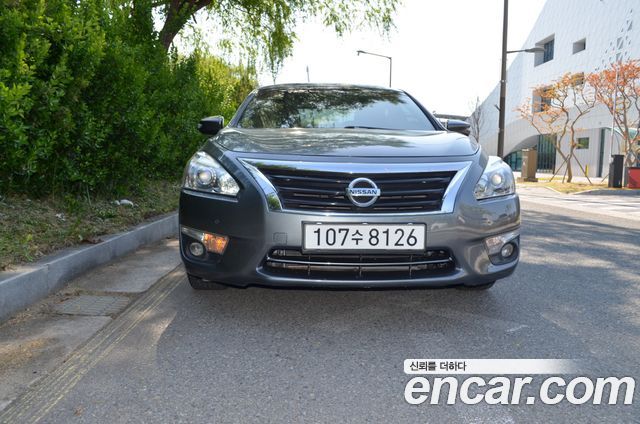Nissan Altima — exterior