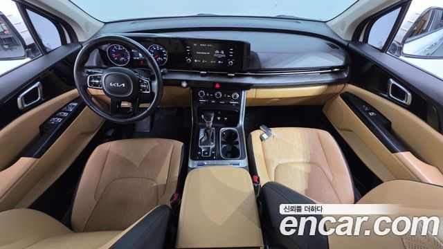 Kia Carnival — interior
