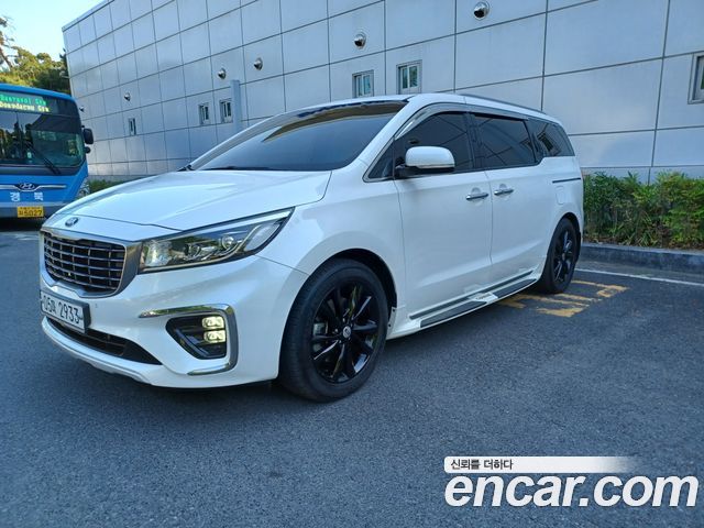 Kia Carnival — exterior
