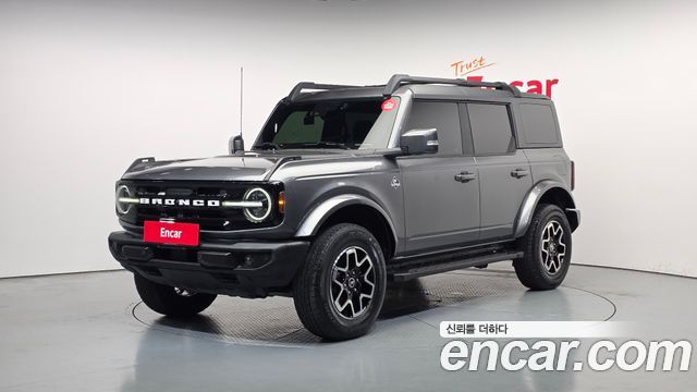 Ford Bronco — exterior