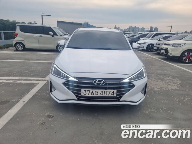 Hyundai Avante — exterior
