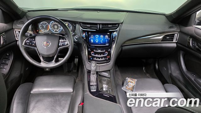 Cadillac CTS — interior