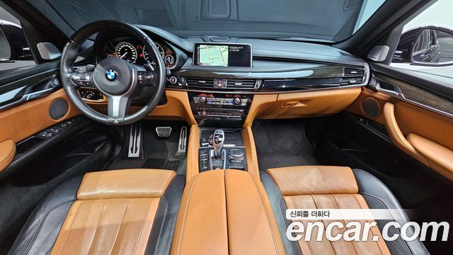 BMW X6 — interior