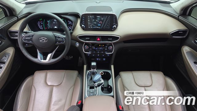 Hyundai Santa Fe — interior