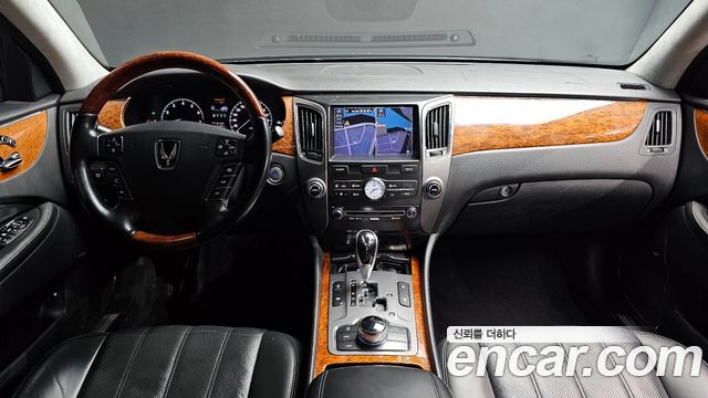 Hyundai Equus — interior