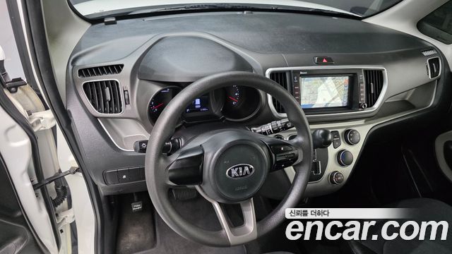 Kia Ray — interior