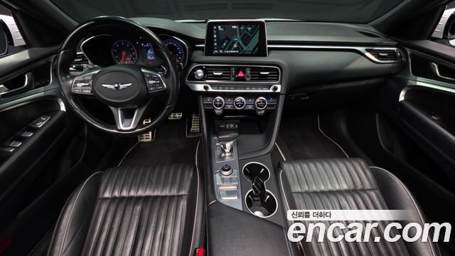 Genesis G70 — interior