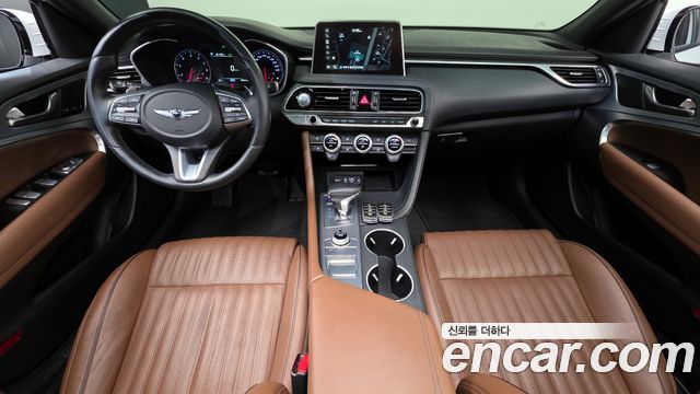 Genesis G70 — interior