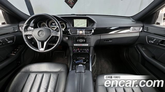 Mercedes-Benz E-Class — interior