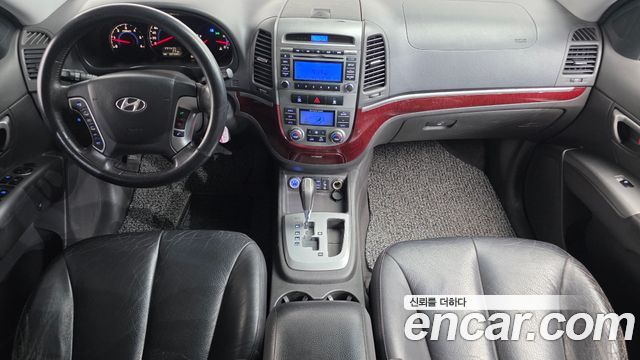 Hyundai Santa Fe — interior