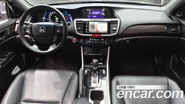 Honda Accord — interior