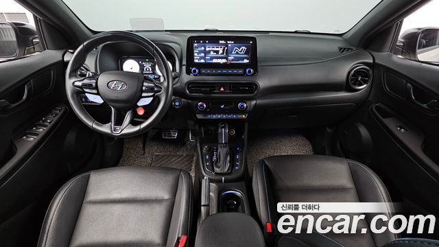 Hyundai Kona — interior