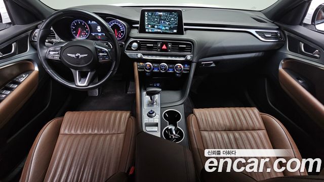 Genesis G70 — interior