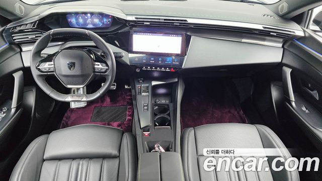Peugeot 408 — interior