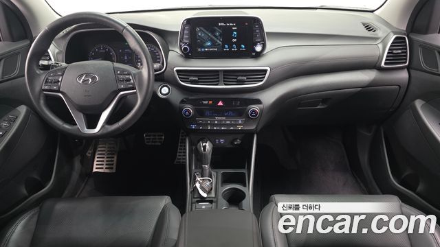 Hyundai Tucson — interior