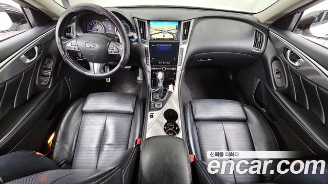 Infiniti Q50 — interior
