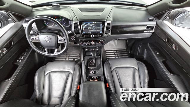 KG Mobility Rexton — interior