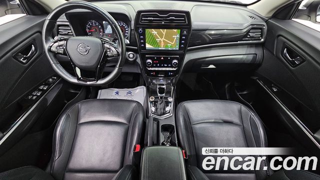 KG Mobility Tivoli — interior