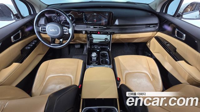 Kia Carnival — interior